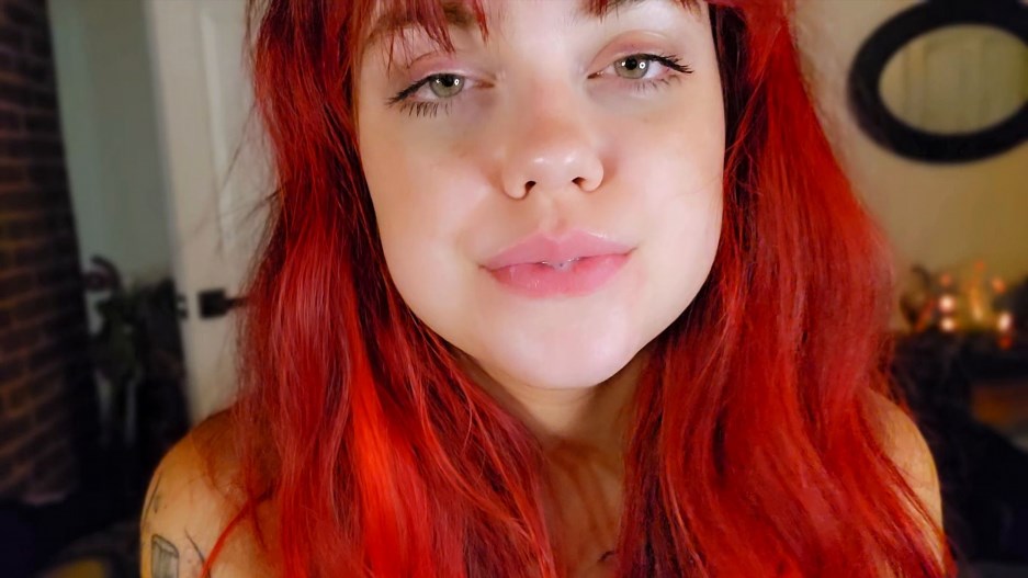 Ginger Rae xoxo - Spit Play and Sensual Finger Sucking -Handpicked Jerk-Off Instruction